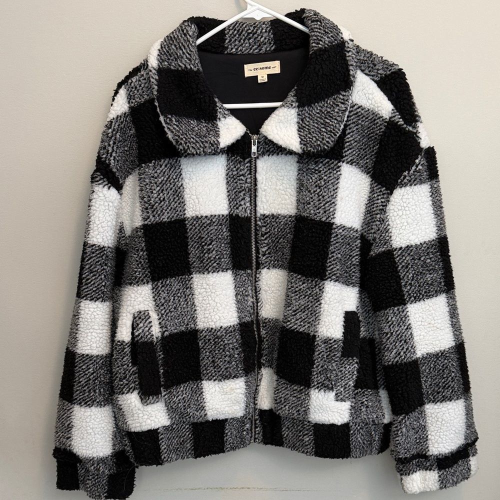 Ee:some Black and White Buffalo Plaid Plush Teddy Coat. Size Medium